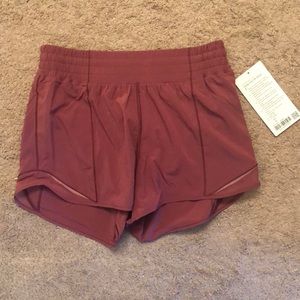 Lululemon Hotty Hot Short- High Rise